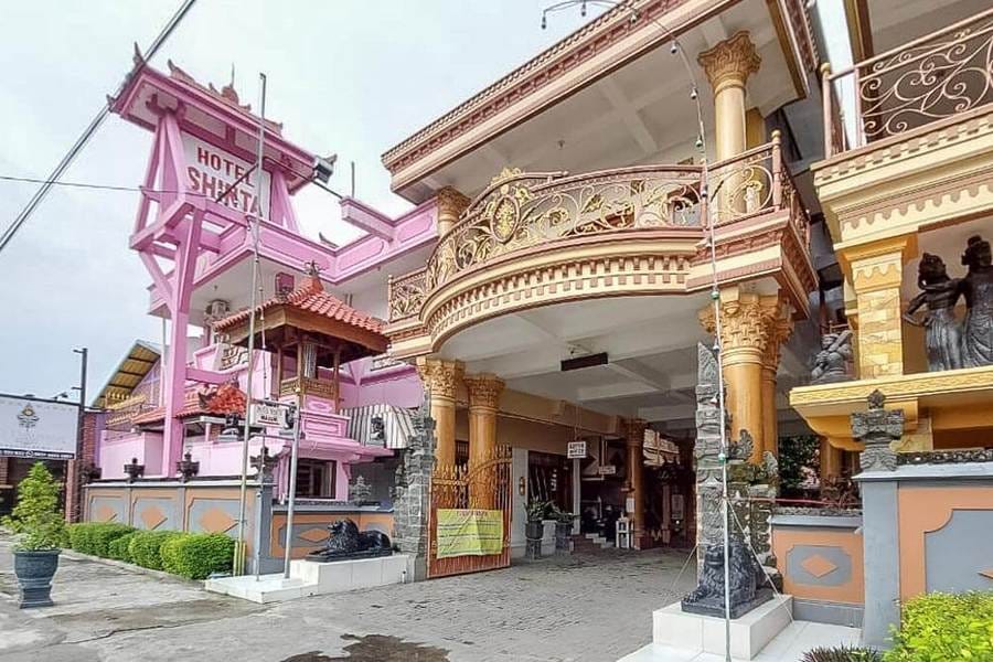 Hotel Shinta 1 near Stasiun Kertosono