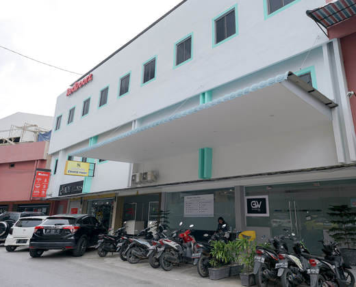 RedDoorz near Nagoya Citywalk Batam 4