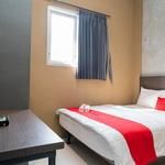 RedDoorz near Wisata Paribendo Lawang
