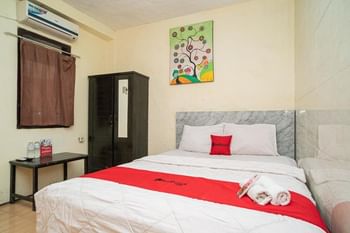 RedDoorz near Cyber Mall