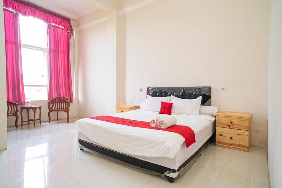 RedDoorz near Universitas Merdeka Malang 2