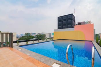 Sans Hotel Alexander Bandung