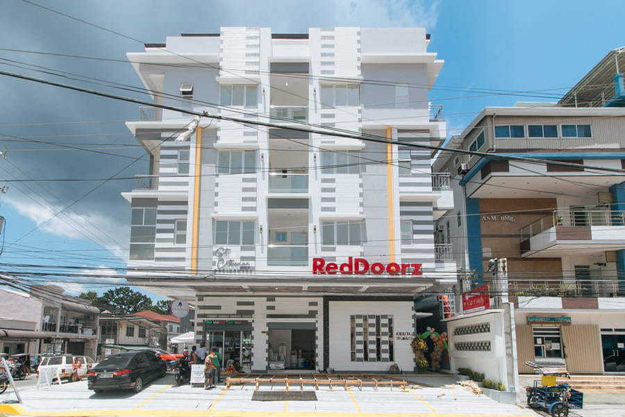 RedDoorz @ St Catherine Residences Olongapo City