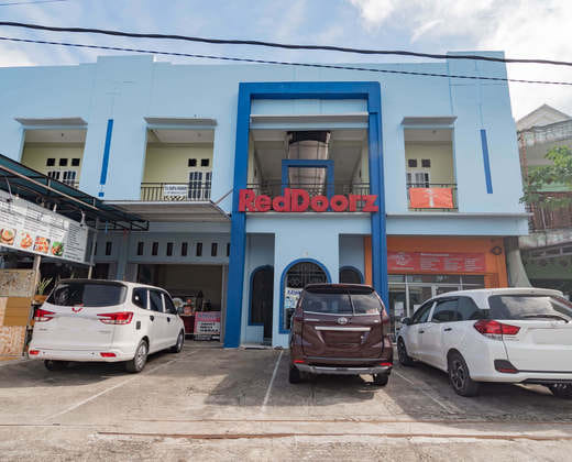 RedDoorz Syariah near Terminal Batu Ampar 2 Balikpapan