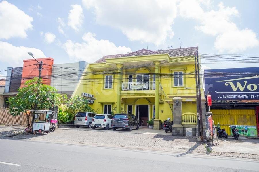 Homestay Babussalam Rungkut RedPartner