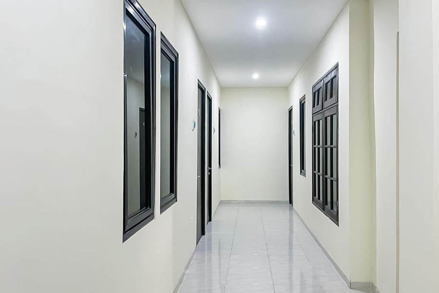 Calvebre House Syariah near Lenmarc Mall Surabaya RedPartner