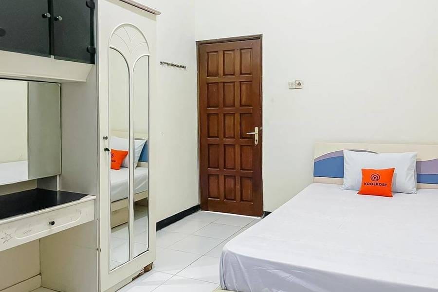 Calvebre House Syariah near Lenmarc Mall Surabaya RedPartner