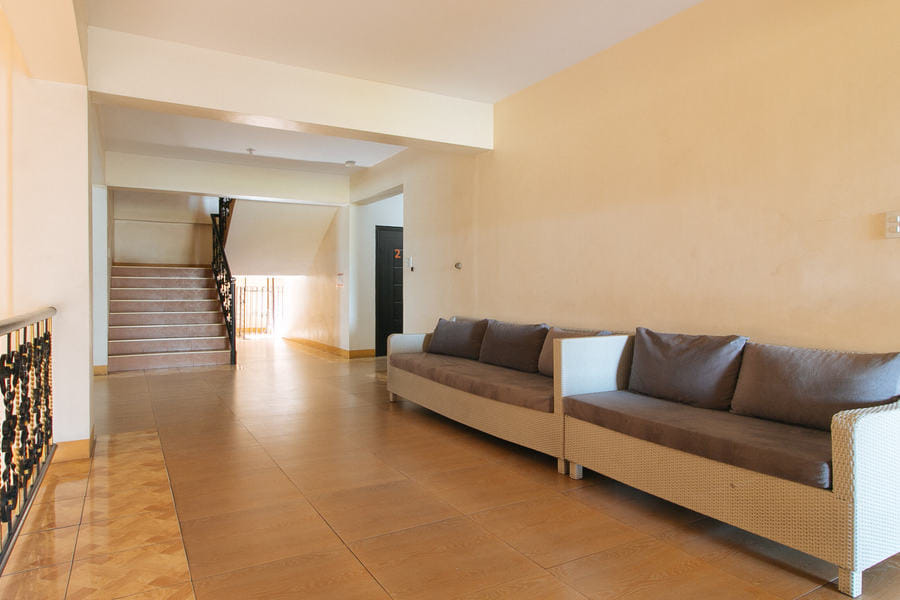 RedDoorz @ Golden Skye Hotel Guagua