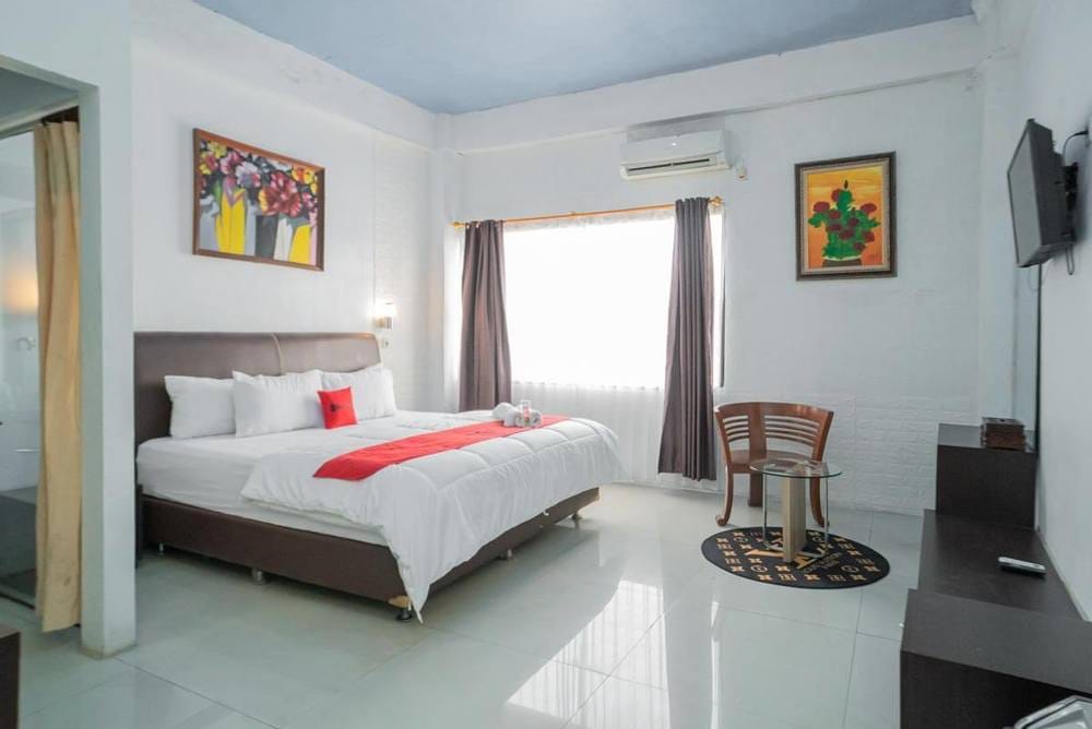 RedDoorz Room