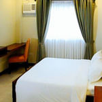 RedDoorz Plus @ Conclave Hotel Davao City