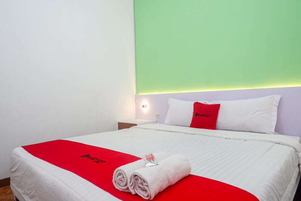 RedDoorz Room