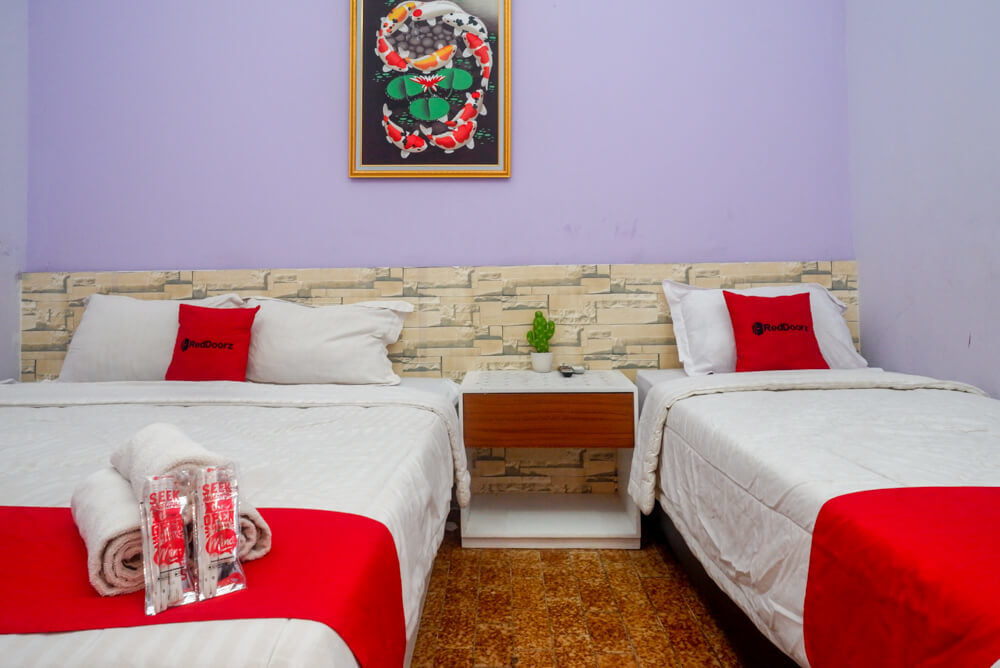 RedDoorz Family Room