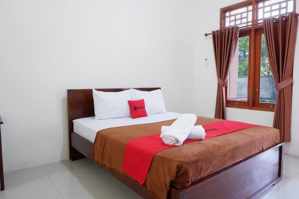 RedDoorz Room