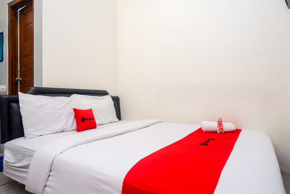 RedDoorz Room