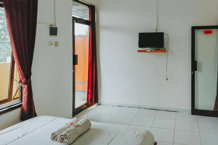 De Luck Homestay near Alun Alun Sidoarjo