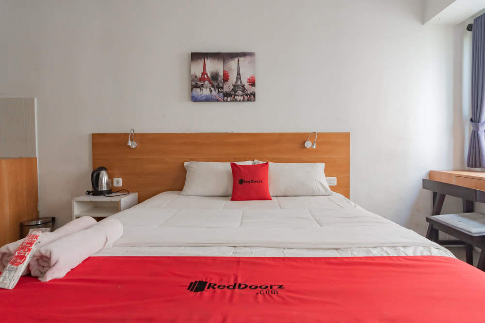 RedDoorz Room