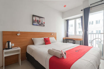 RedDoorz Apartment @ Grand Sentraland Karawang