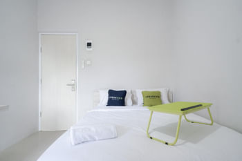 Urbanview Hotel Bari Syariah Palembang by RedDoorz
