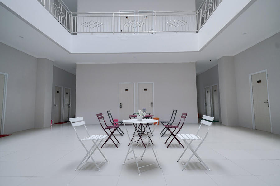 Urbanview Hotel Bari Syariah Palembang by RedDoorz