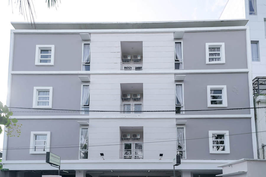 Urbanview Hotel Bari Syariah Palembang by RedDoorz