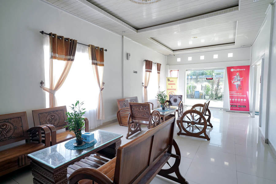 RedDoorz near Palembang Airport 2