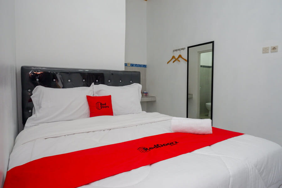 RedDoorz near Universitas Semarang 2