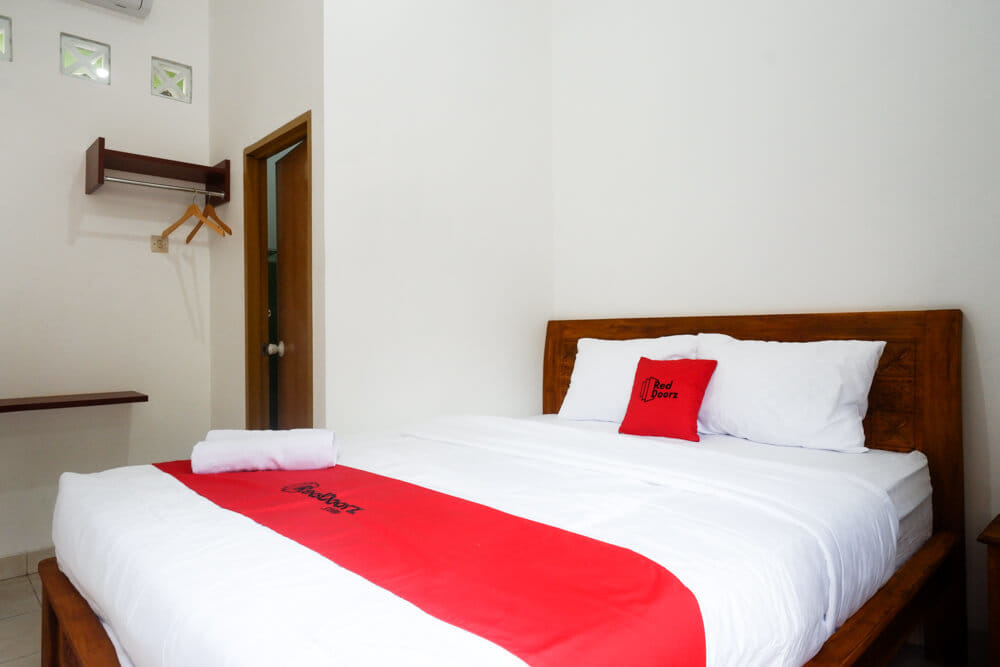 RedDoorz Room