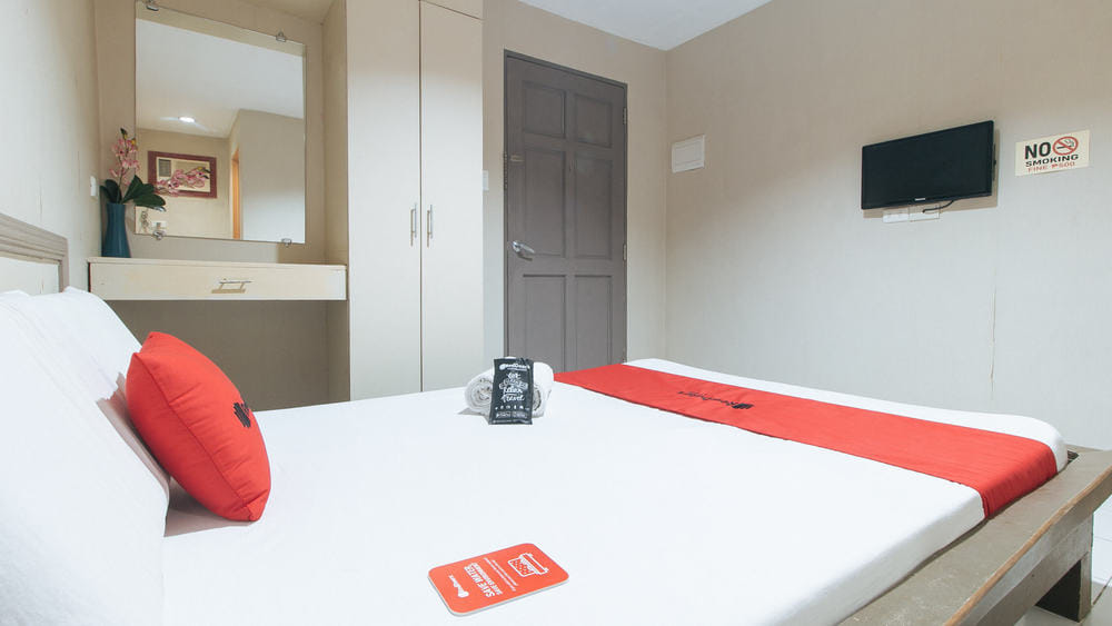 RedDoorz Room