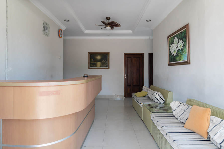 RedDoorz near Pantai Panjang Bengkulu 2.