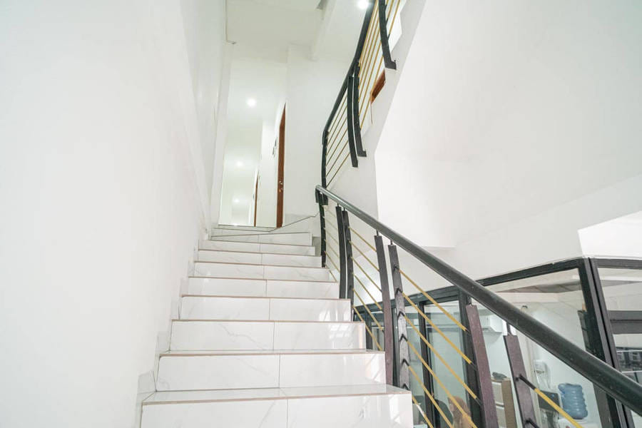 RedDoorz near Stasiun Senen