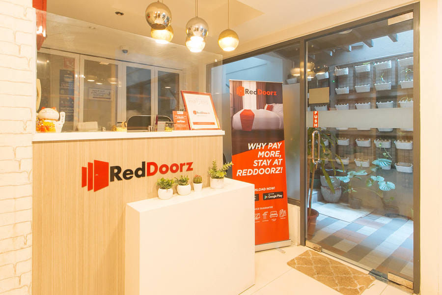 RedDoorz Plus @ La Belle Residences Makati City
