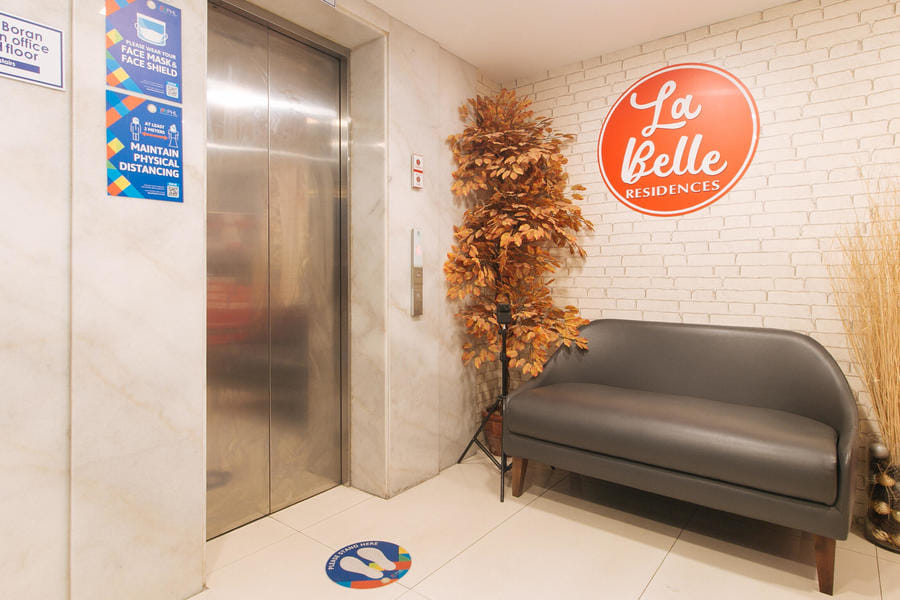 RedDoorz Plus @ La Belle Residences Makati City