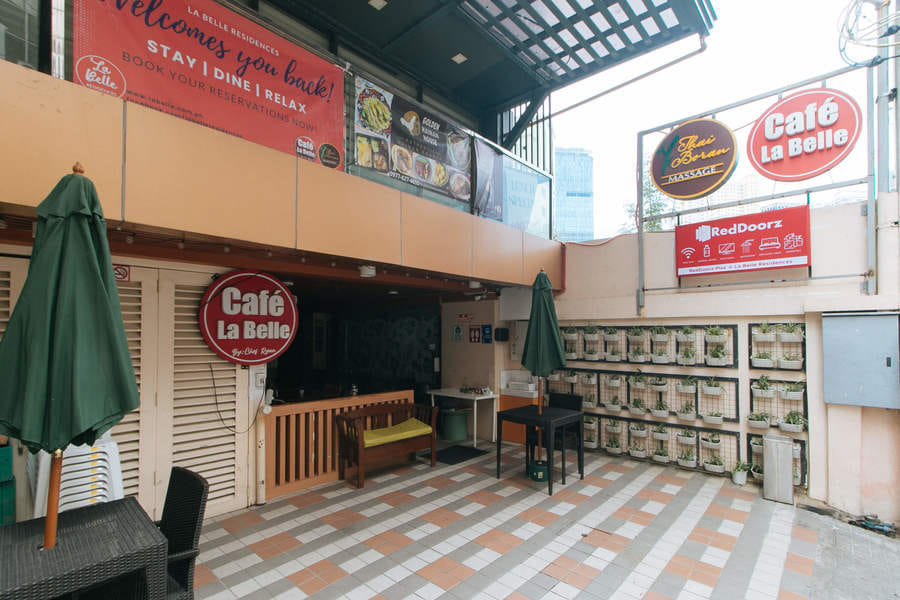 RedDoorz Plus @ La Belle Residences Makati City
