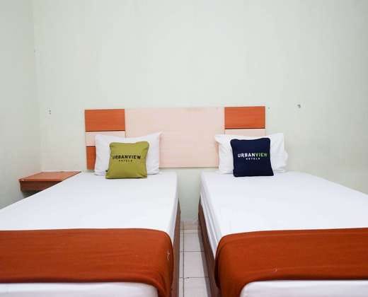 Urbanview Hotel Platinum Parepare