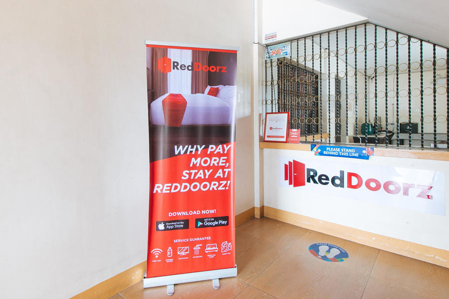 RedDoorz @ Golden Skye Hotel Guagua