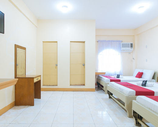 RedDoorz @ Goldland Spring Resort Urdaneta City
