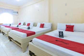 RedDoorz @ Goldland Spring Resort Urdaneta City