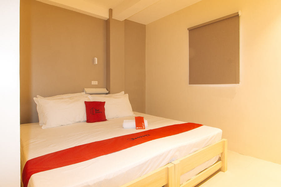 RedDoorz @ Laiya Vivo Hotel Batangas