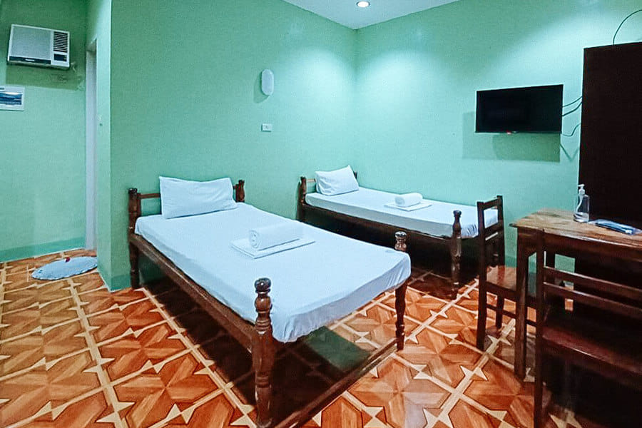RedDoorz @ Julys Haven Seaside Pension Camiguin