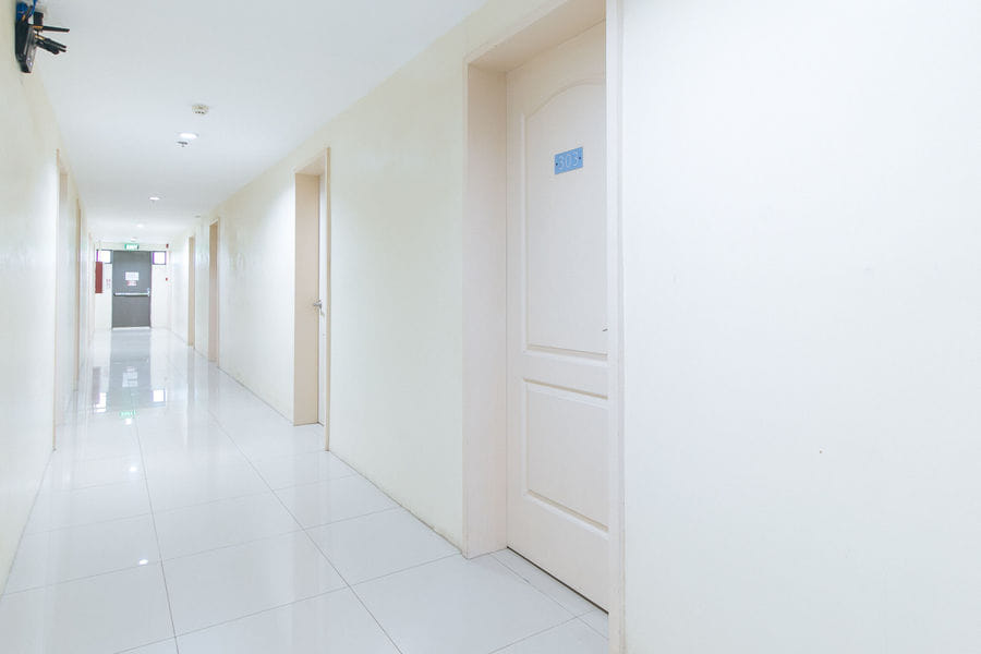 RedDoorz @ Insular Square Mandaue City