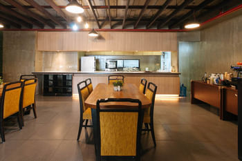 RedDoorz @ Insular Square Mandaue City
