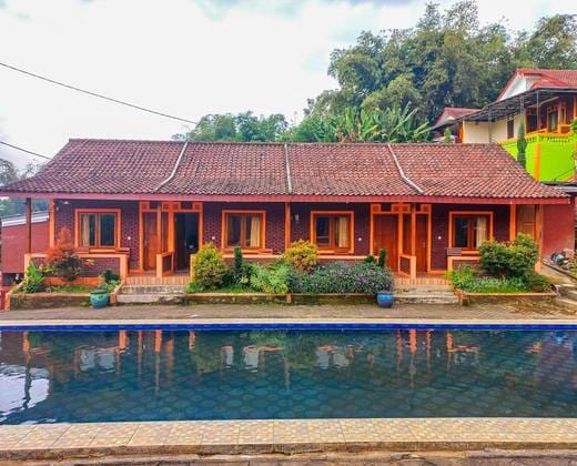Villa Kampoeng City Pacet RedPartner