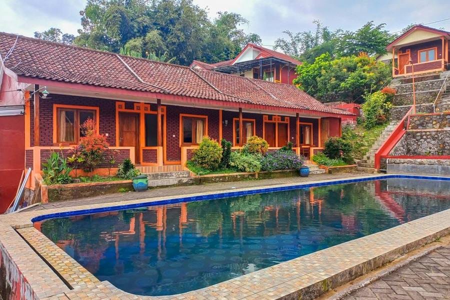 Villa Kampoeng City Pacet RedPartner