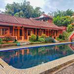 Villa Kampoeng City Pacet RedPartner