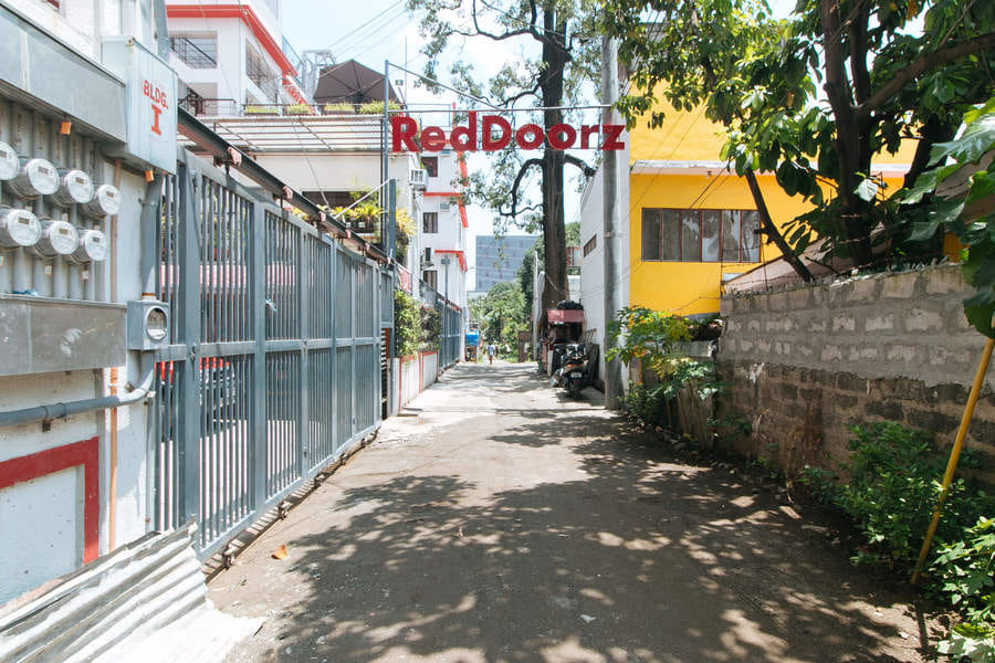 RedDoorz Plus near Tambo Paranaque