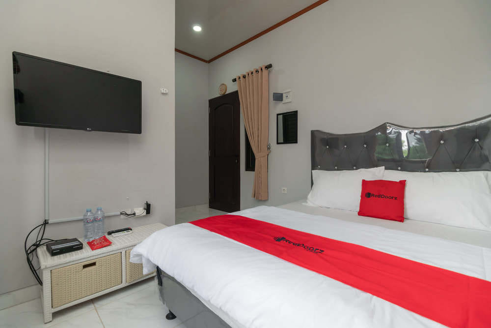 RedDoorz Room