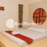 Pits Hotel RedPartner near Atom Mall