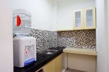 RedDoorz Plus near Pasar Gede Solo