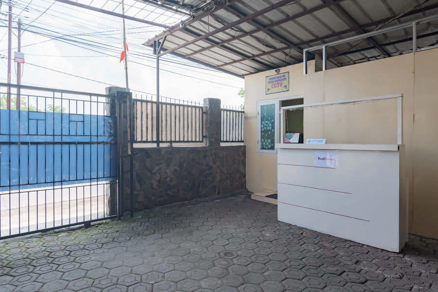 RedDoorz Syariah near Tugu Pandanwangi Cianjur