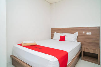 RedDoorz Plus @ Jalan Pemuda Timur Bojonegoro